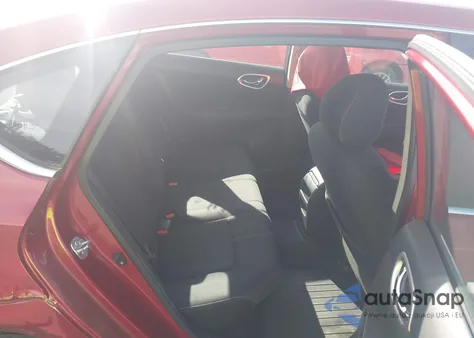 2016 Nissan Sentra Fe+ S/S/Sl/Sr/Sv z USA, uszkodzony, nr VIN 3N1AB7AP7GL643884